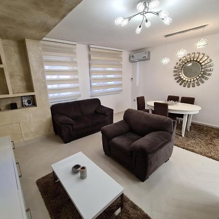 Adonis Apartment Novi Sad Bagian luar foto