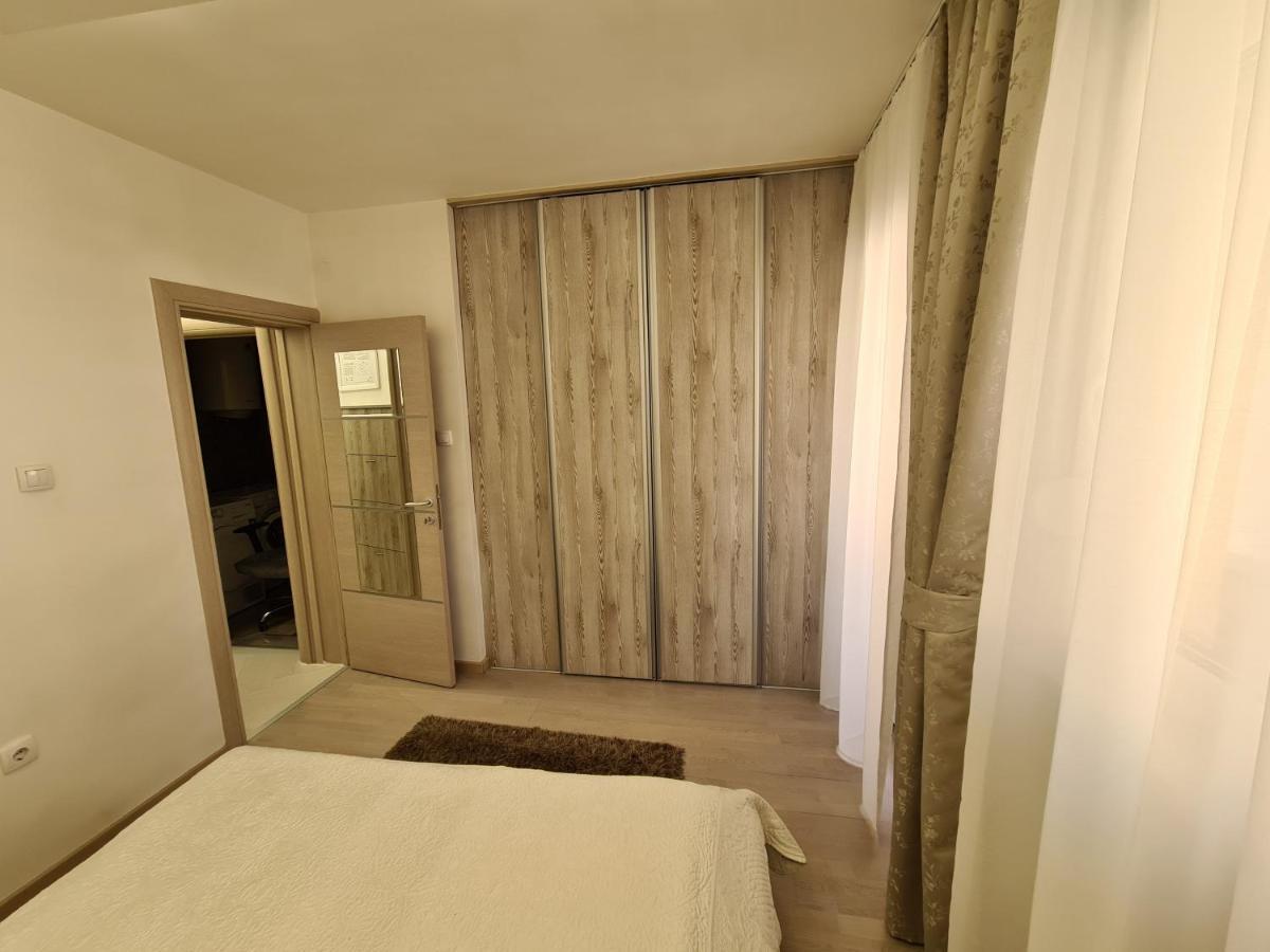Adonis Apartment Novi Sad Bagian luar foto