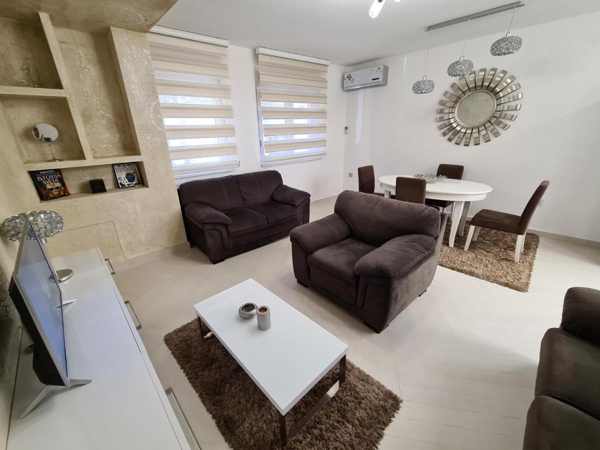 Adonis Apartment Novi Sad Bagian luar foto