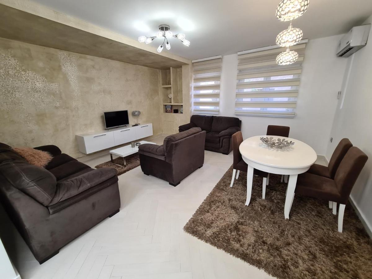 Adonis Apartment Novi Sad Bagian luar foto